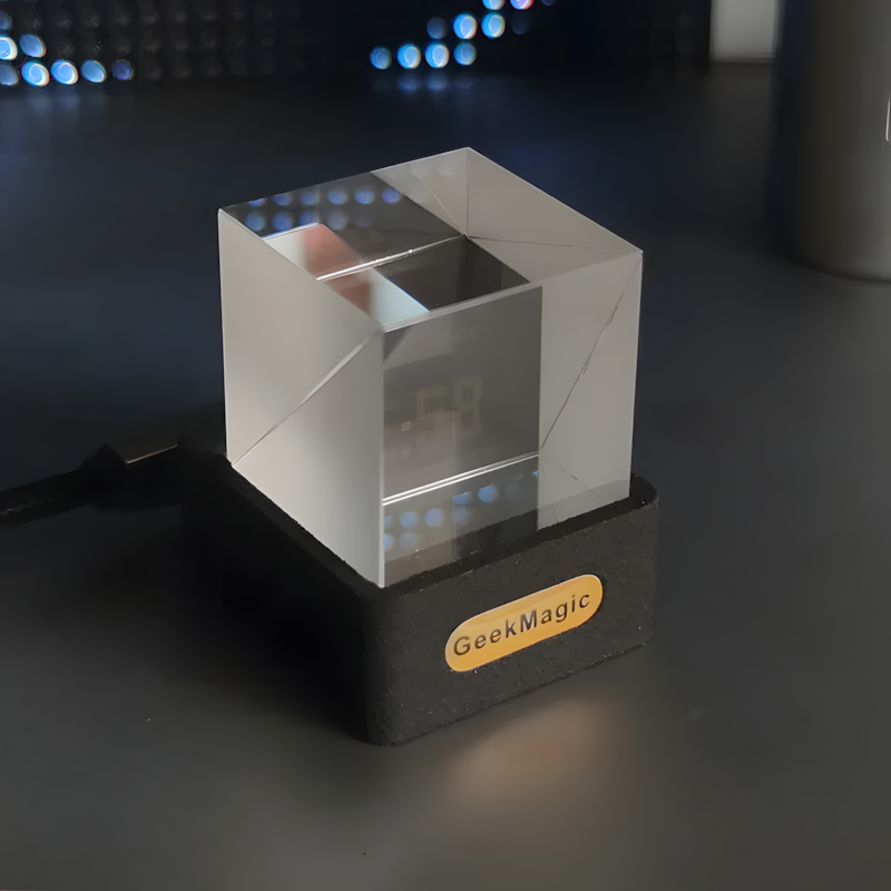 Geek Magic™ – Cubo Holográfico 3D, ¡haz magia digital en tu escritorio!