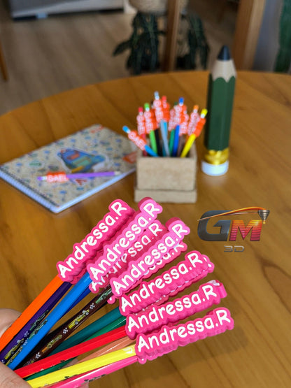 KidzTag™ – Nombre 3D para Útiles Escolares