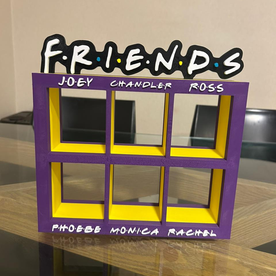 Ultoys: Stand para Funkies Friends x McDonalds